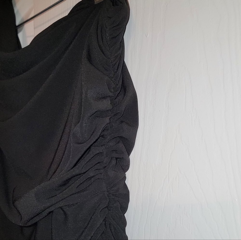 Ralph Lauren Elegant One-Shoulder Black Dress With Side Ruching - Picture 4 of 9